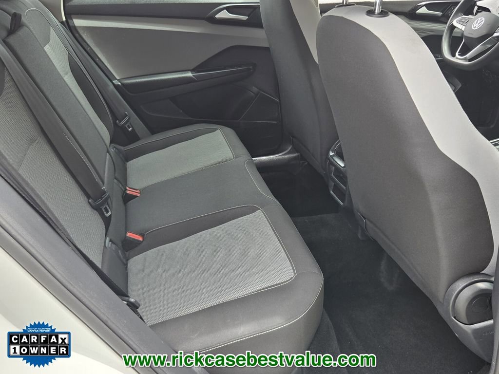 Used 2022 Volkswagen Taos S FWD image 17