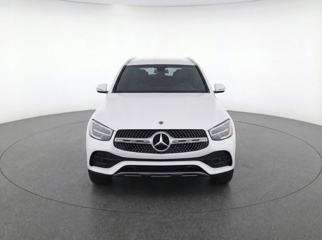 Used 2022 Mercedes-Benz GLC 300 4MATIC image 2