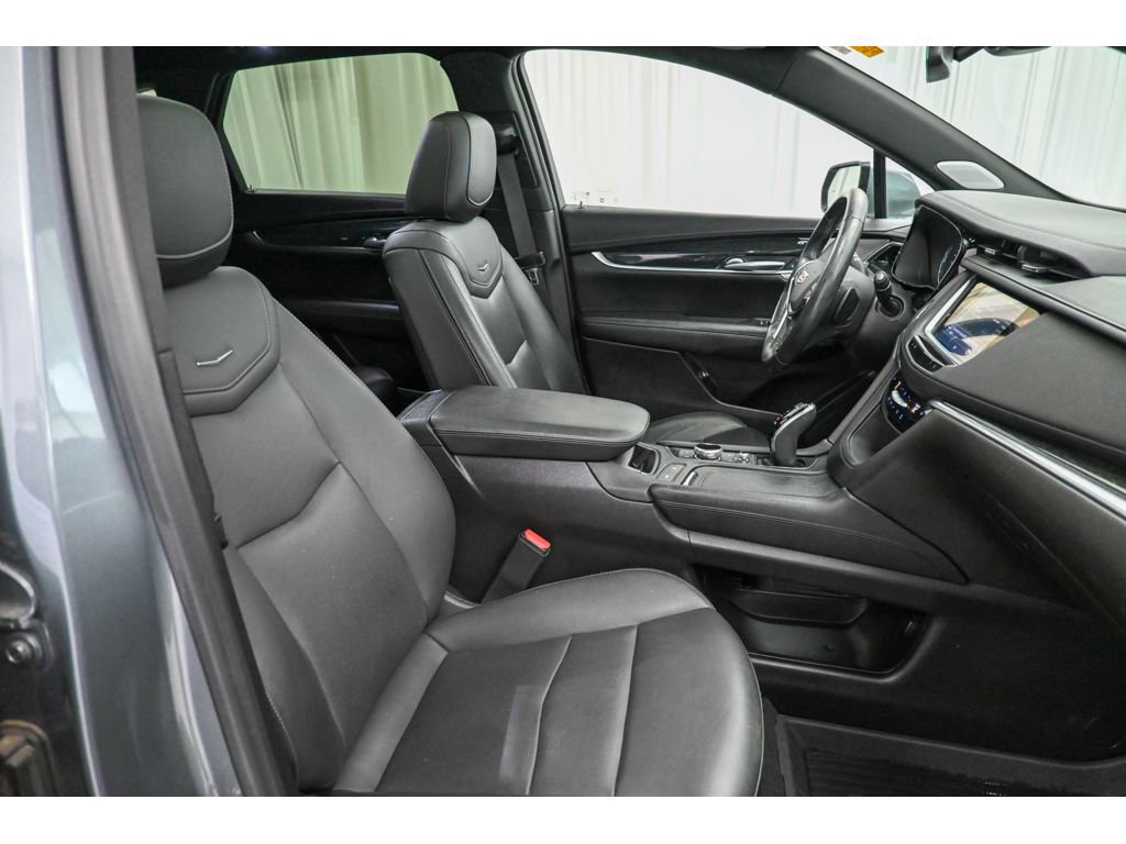 Certified 2022 Cadillac XT5 Premium Luxury image 16