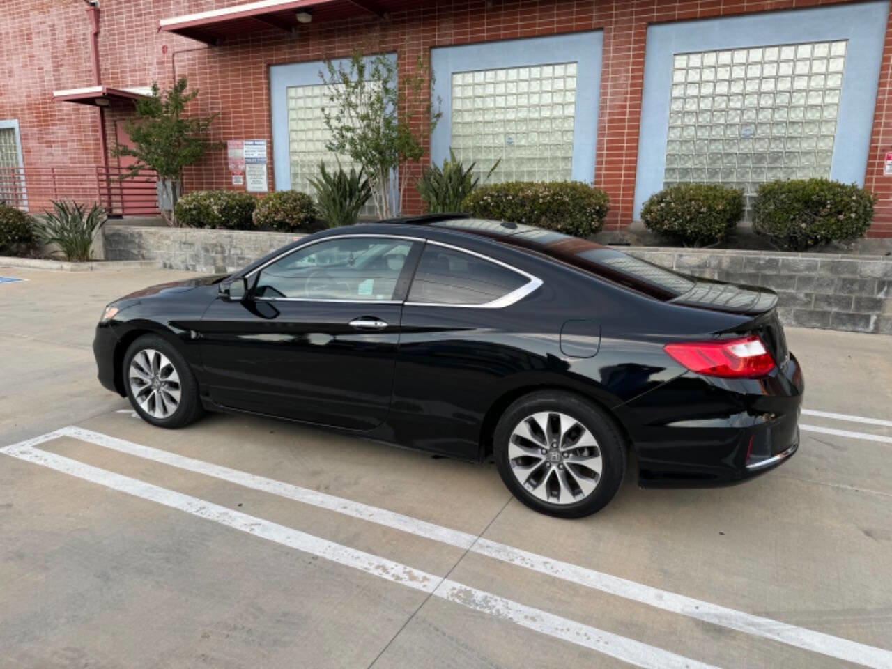 Used 2015 Honda Accord EX-L image 3