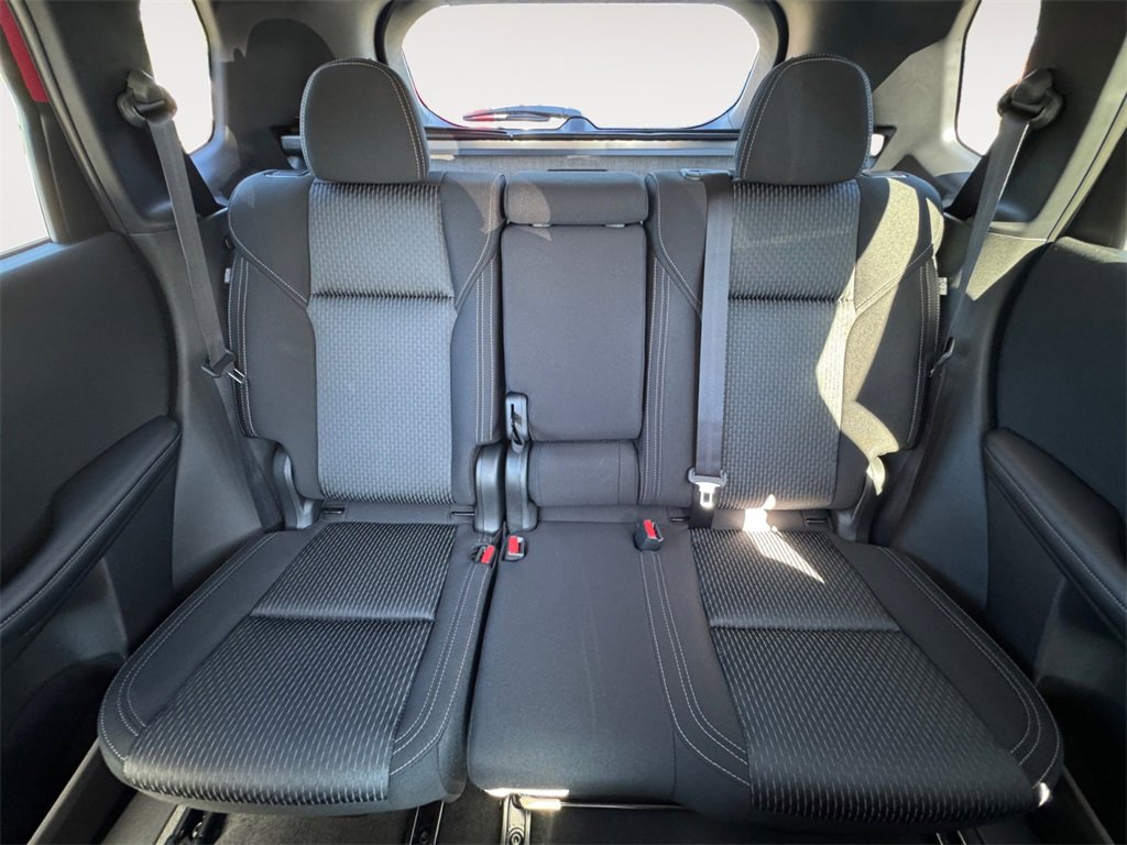 New 2025 Mitsubishi Outlander ES image 13