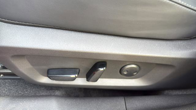 New 2026 Mitsubishi Outlander AWD image 12