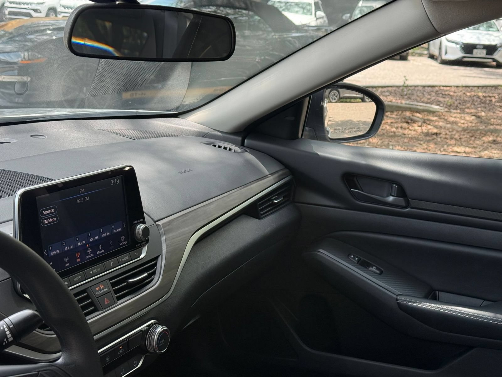 Used 2026 Nissan Altima 2.5 SV FWD image 32