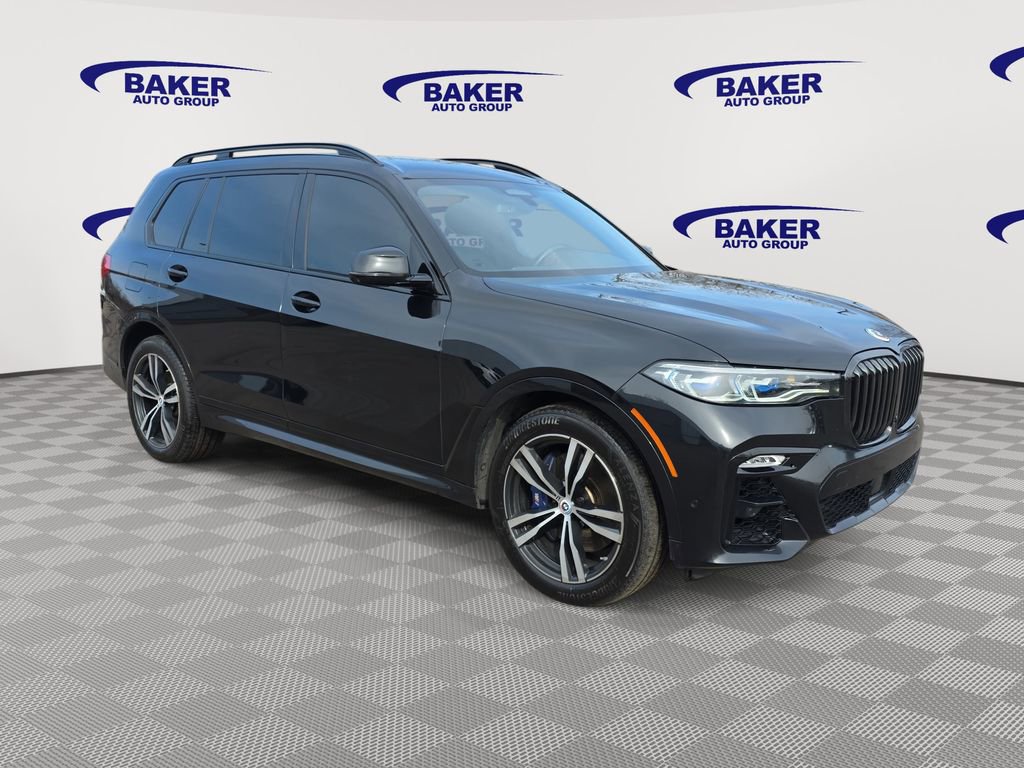 Used 2022 BMW X7 M50i w/ Dynamic Handling Package image 3