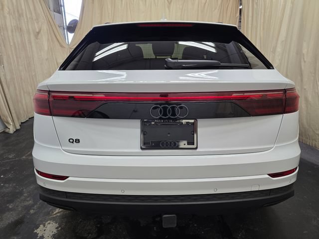 Used 2025 Audi Q8 Premium AWD/4WD image 8