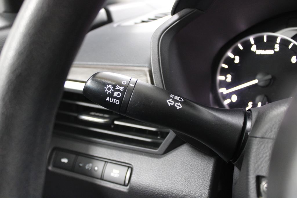 Used 2024 Nissan Altima 2.5 SV image 35