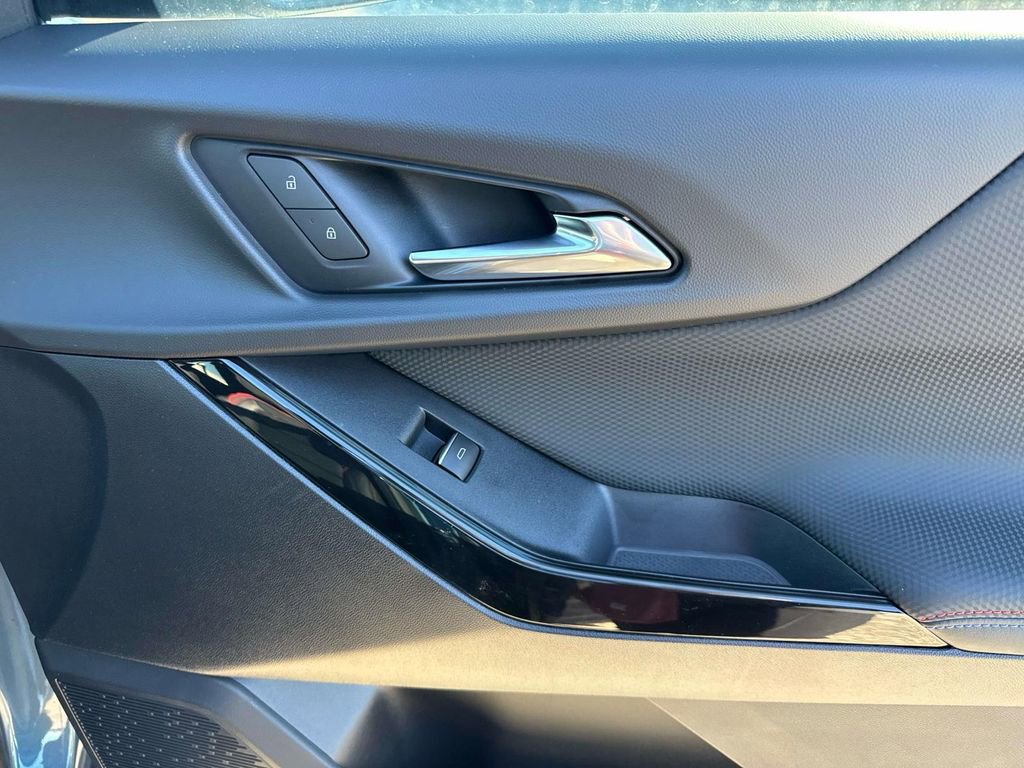 New 2026 Chevrolet Equinox RS w/ Convenience Package III FWD image 15