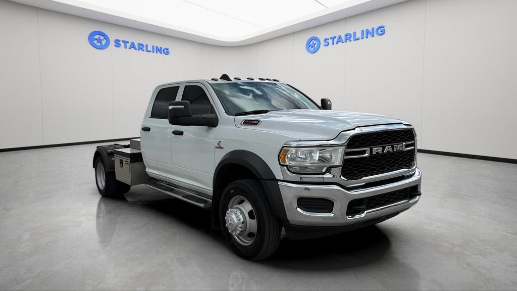 Used 2024 RAM 5500 Tradesman w/ Chrome Appearance Group AWD/4WD image 14