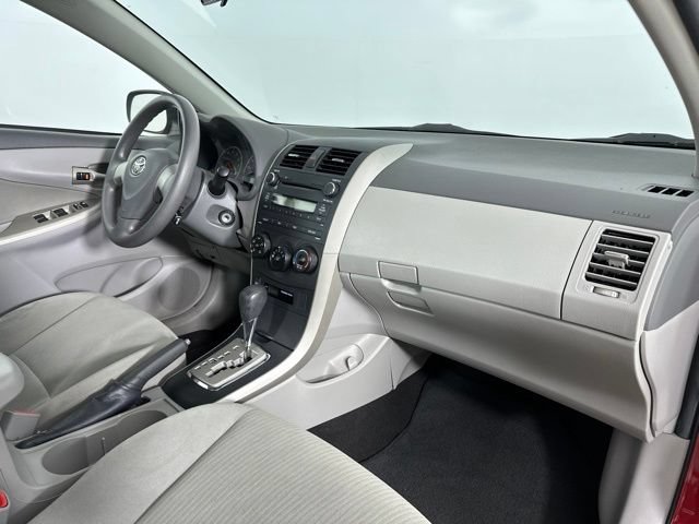 Used 2010 Toyota Corolla LE FWD image 22
