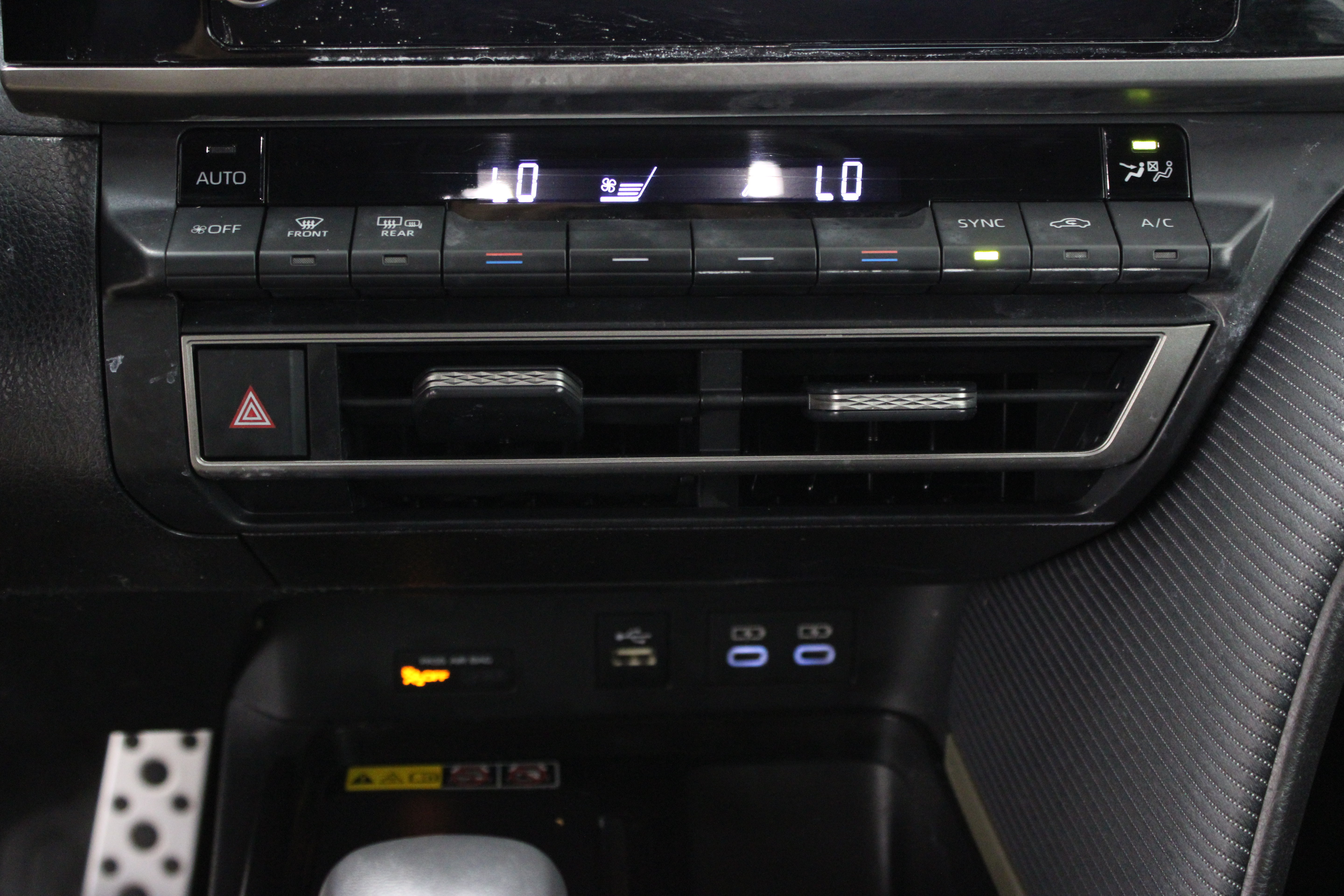 Certified 2025 Toyota Camry SE FWD image 19