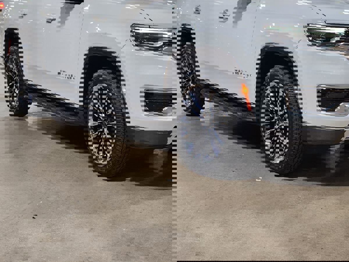 Used 2022 Jeep Wagoneer Series II w/ Premium Group I image 17