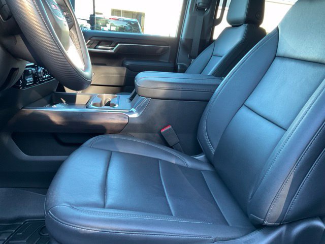 Used 2025 GMC Sierra 2500 SLT w/ SLT Convenience Package AWD/4WD image 5
