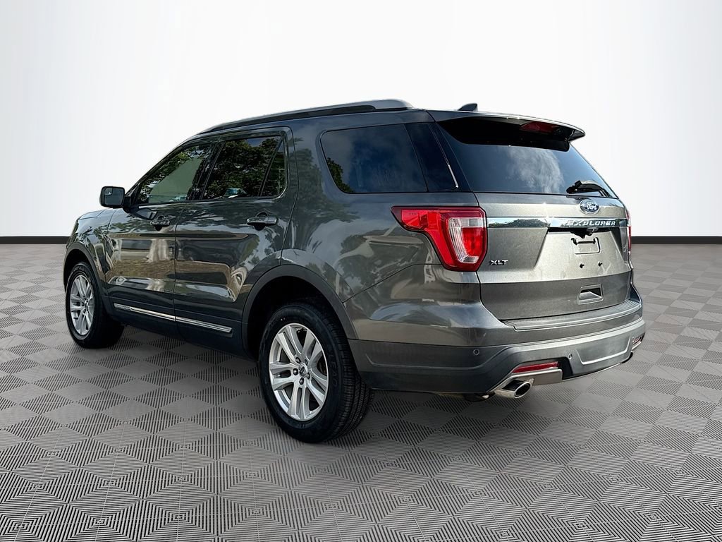 Used 2018 Ford Explorer XLT AWD/4WD image 8