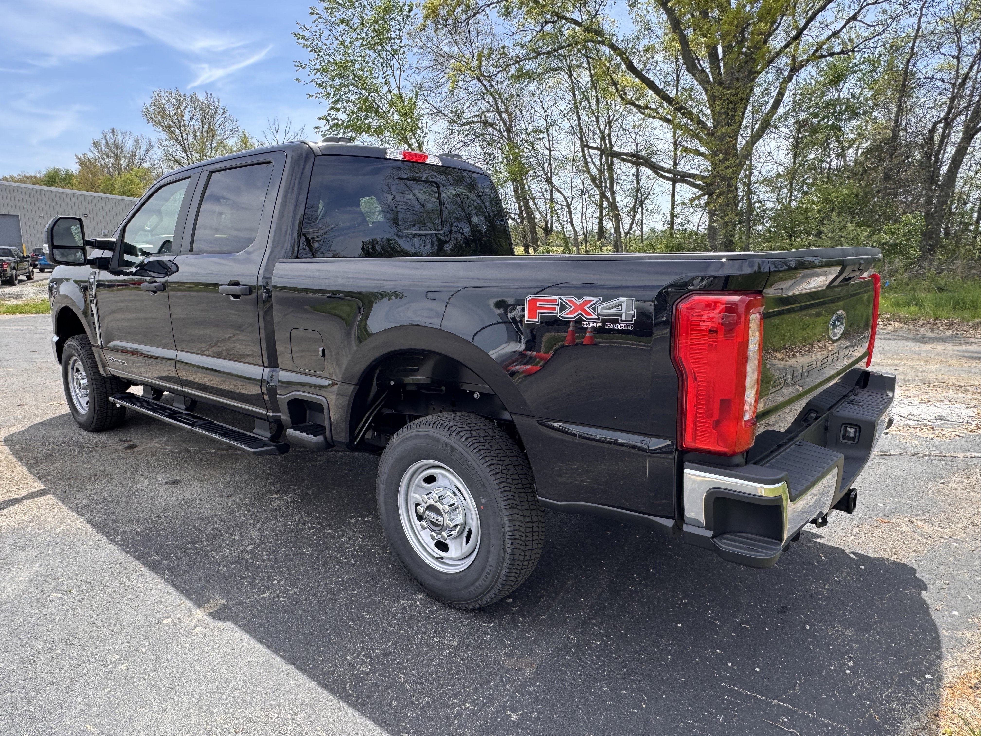 New 2026 Ford F250 XL AWD/4WD image 3