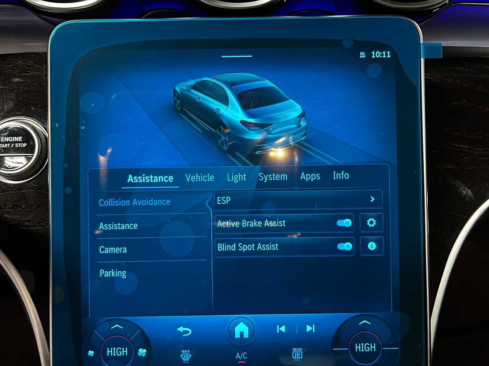 Used 2025 Mercedes-Benz C 300 4MATIC Sedan image 36