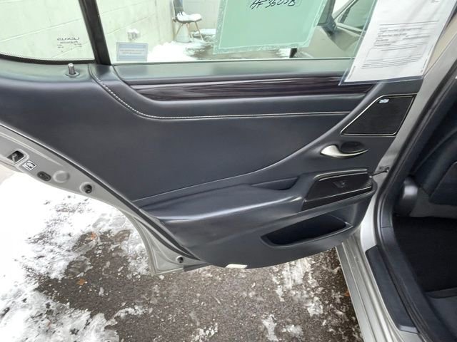 Used 2020 Lexus ES 350 w/ Luxury Package image 21