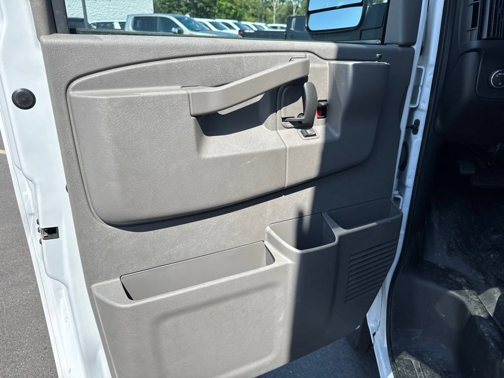 New 2025 Chevrolet Express 3500 w/ Power Convenience Package RWD image 18