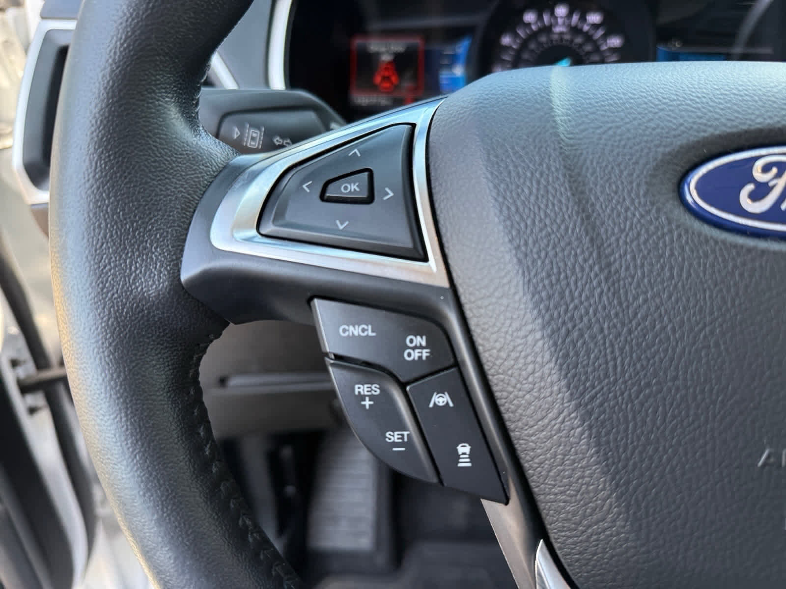 Used 2021 Ford Edge SEL w/ Convenience Package image 23