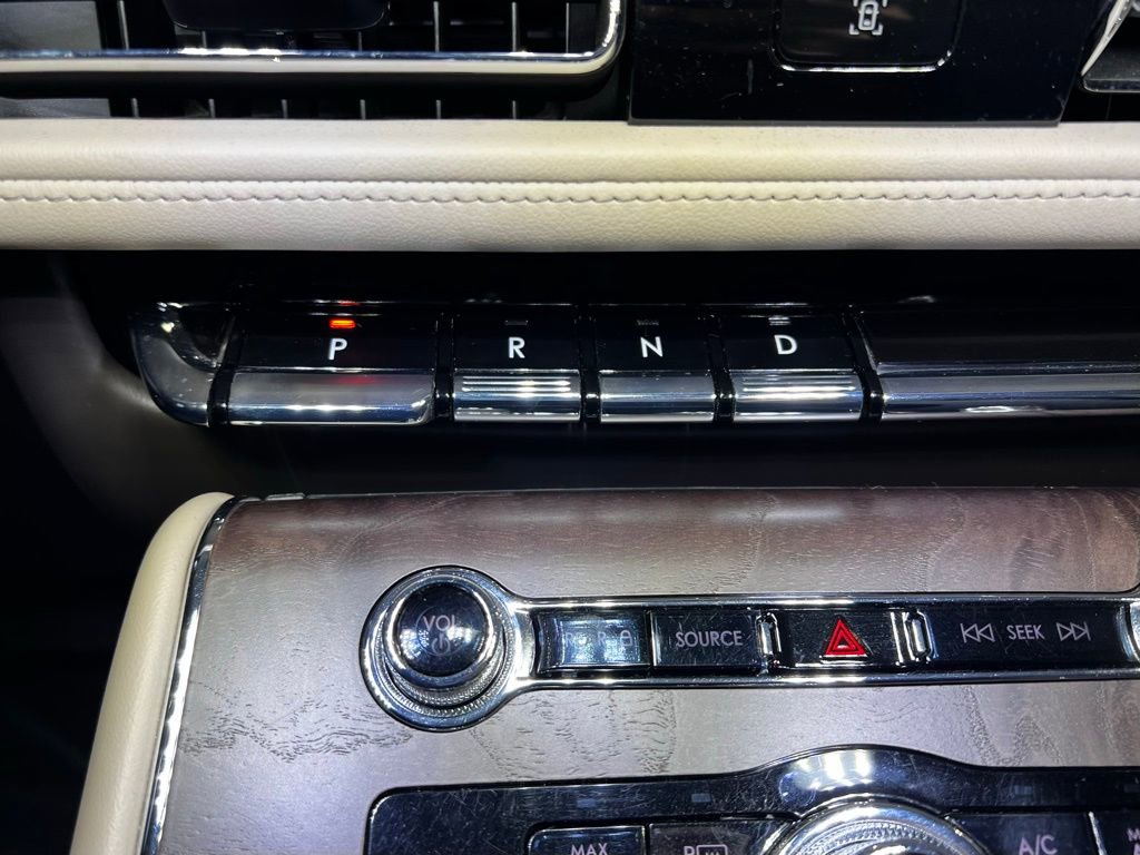 Used 2023 Lincoln Aviator Reserve w/ Equipment Group 201A image 33