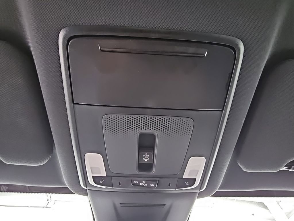 Used 2025 Honda CR-V Sport-L image 24