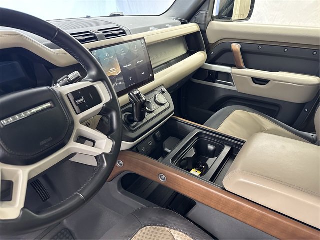 Used 2022 Land Rover Defender 90 X-Dynamic HSE image 13