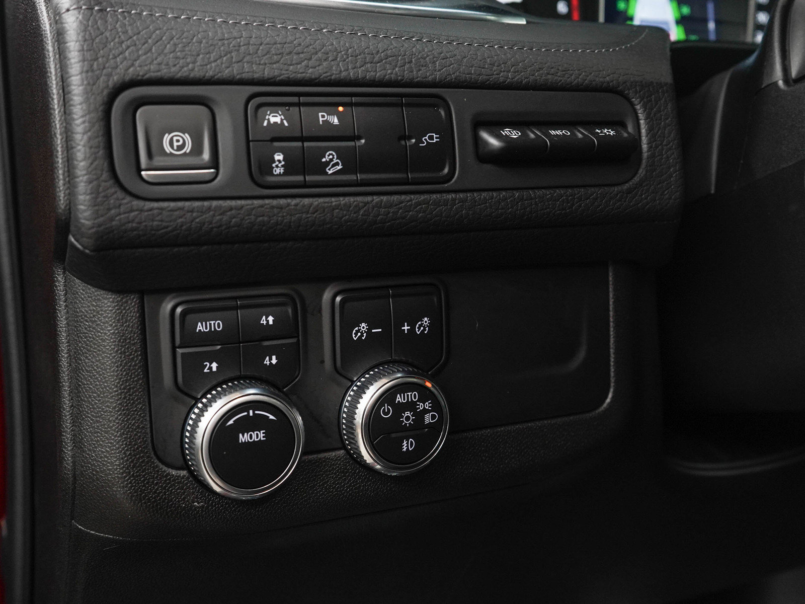 Used 2021 GMC Yukon Denali AWD/4WD image 28