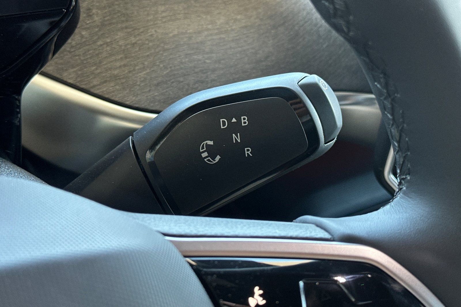 New 2025 Volkswagen ID. Buzz Pro S RWD image 23