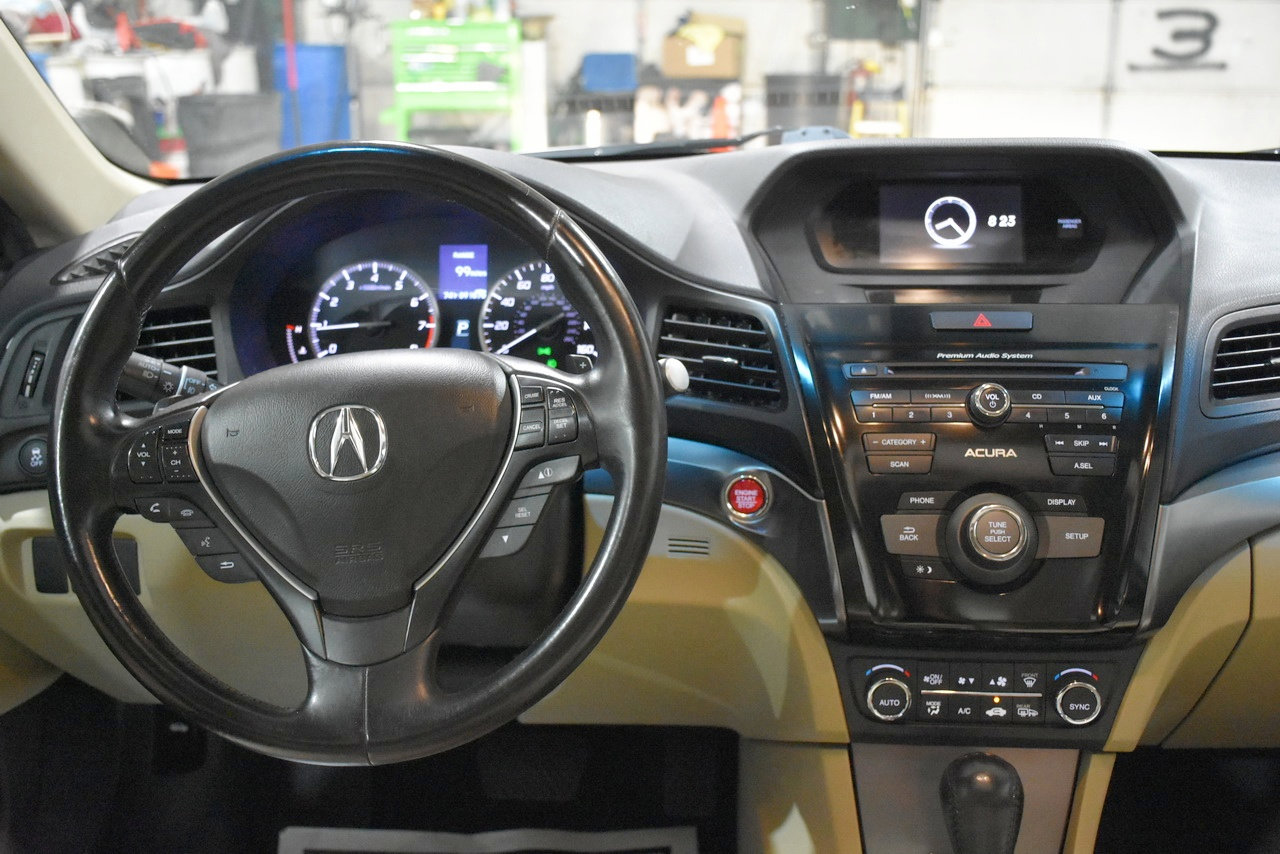 Used 2013 Acura ILX w/ Premium Package image 35