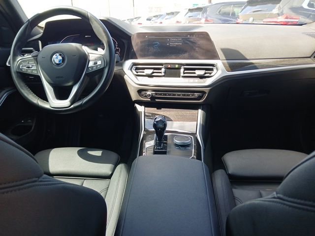 Used 2021 BMW 330e w/ Convenience Package image 12