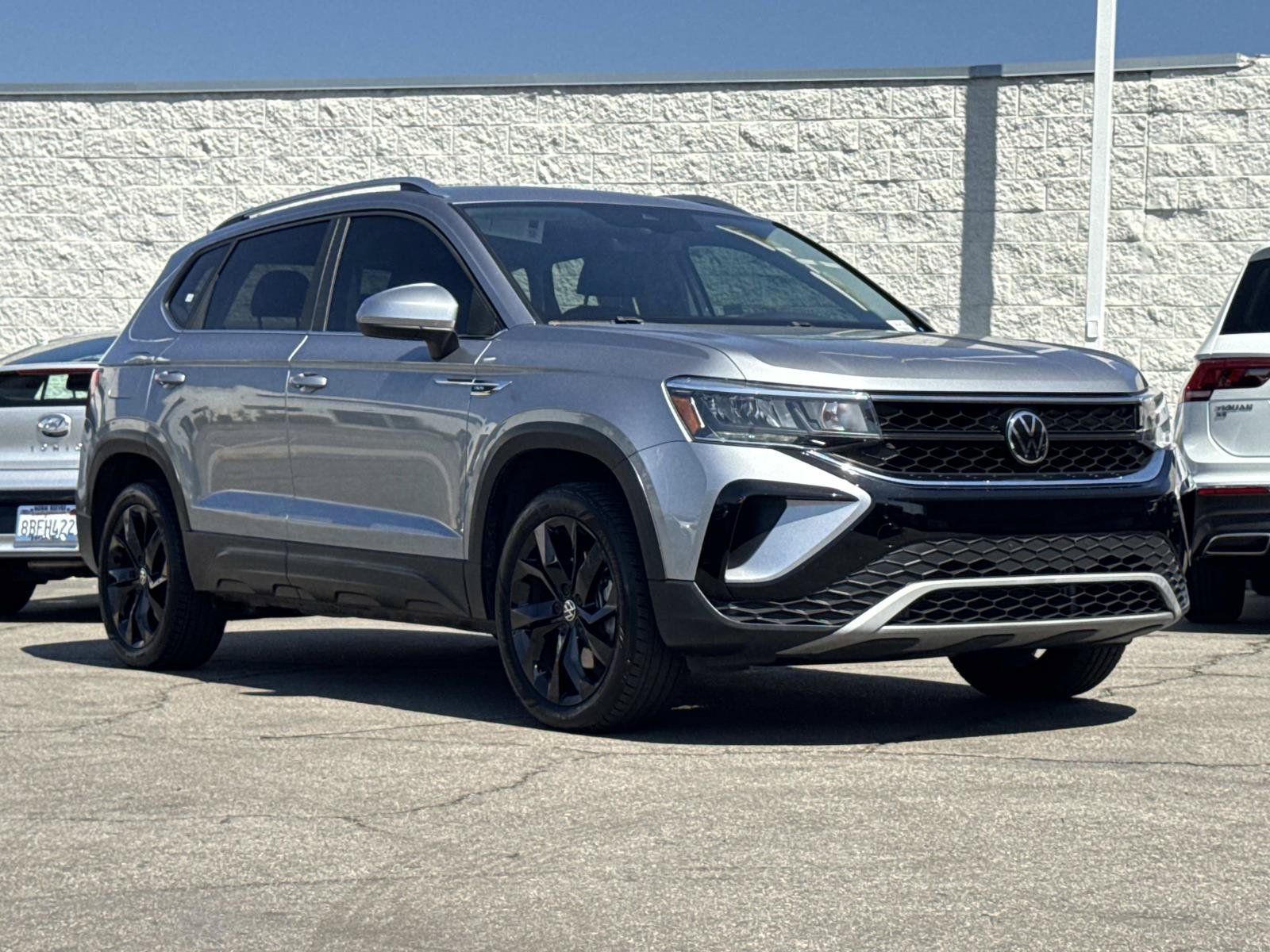 Certified 2023 Volkswagen Taos SE w/ Black Wheel Package FWD image 7
