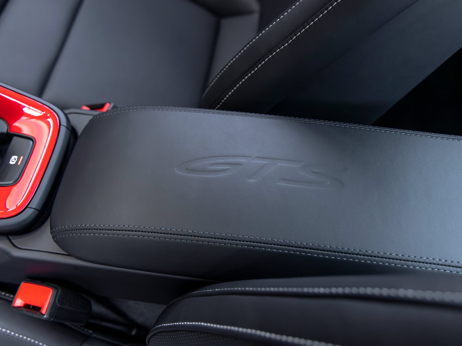 Certified 2026 Porsche 911 Carrera GTS RWD image 42