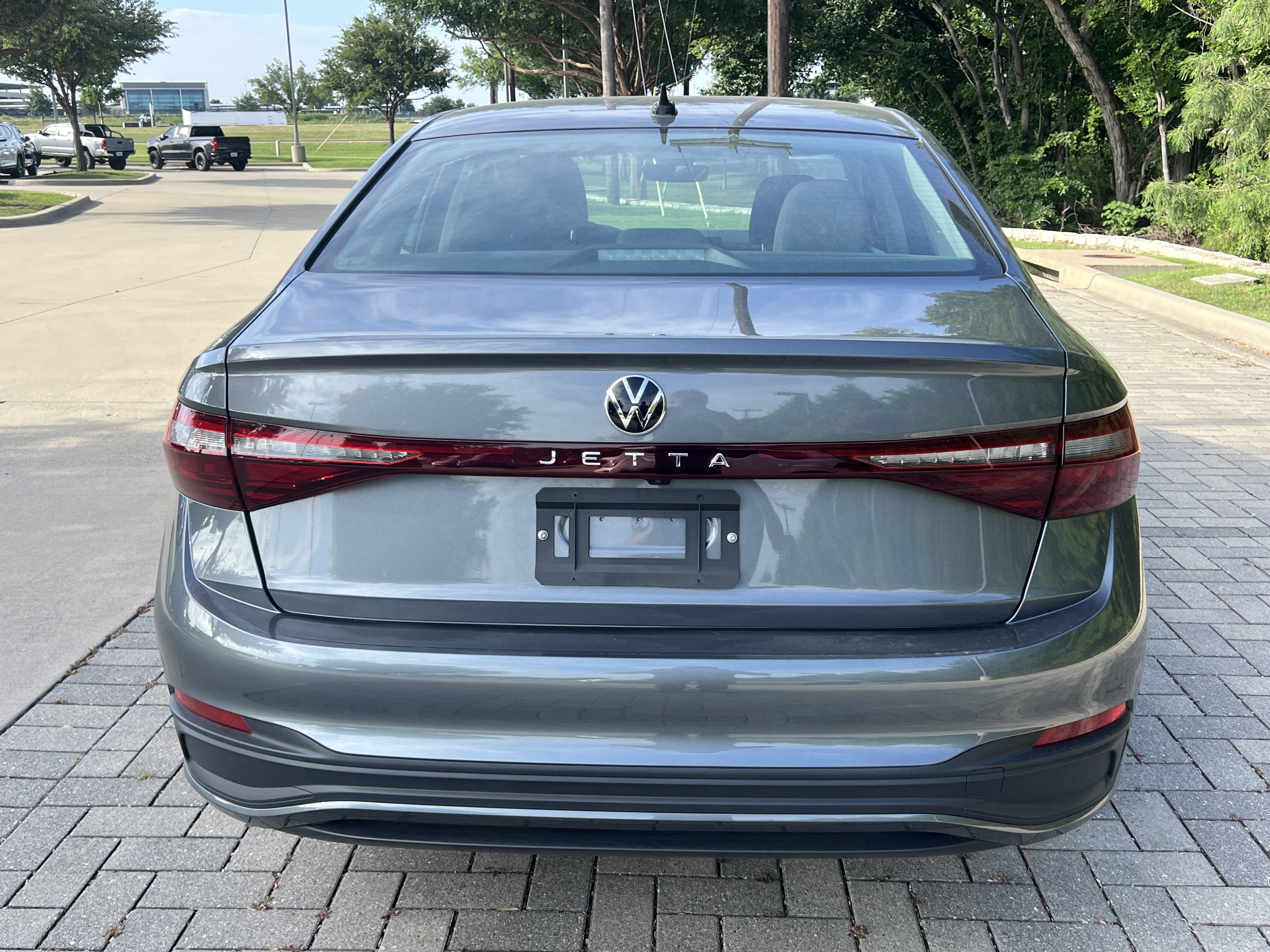 Certified 2025 Volkswagen Jetta S FWD image 9
