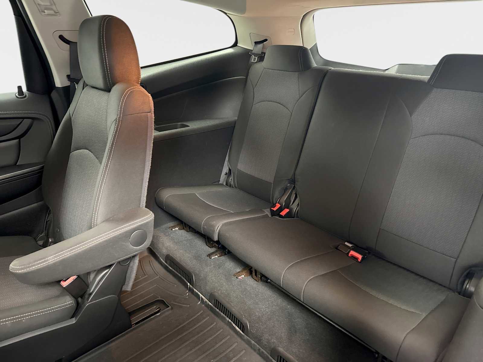 Used 2017 Chevrolet Traverse LT w/ Style and Technology Package image 30