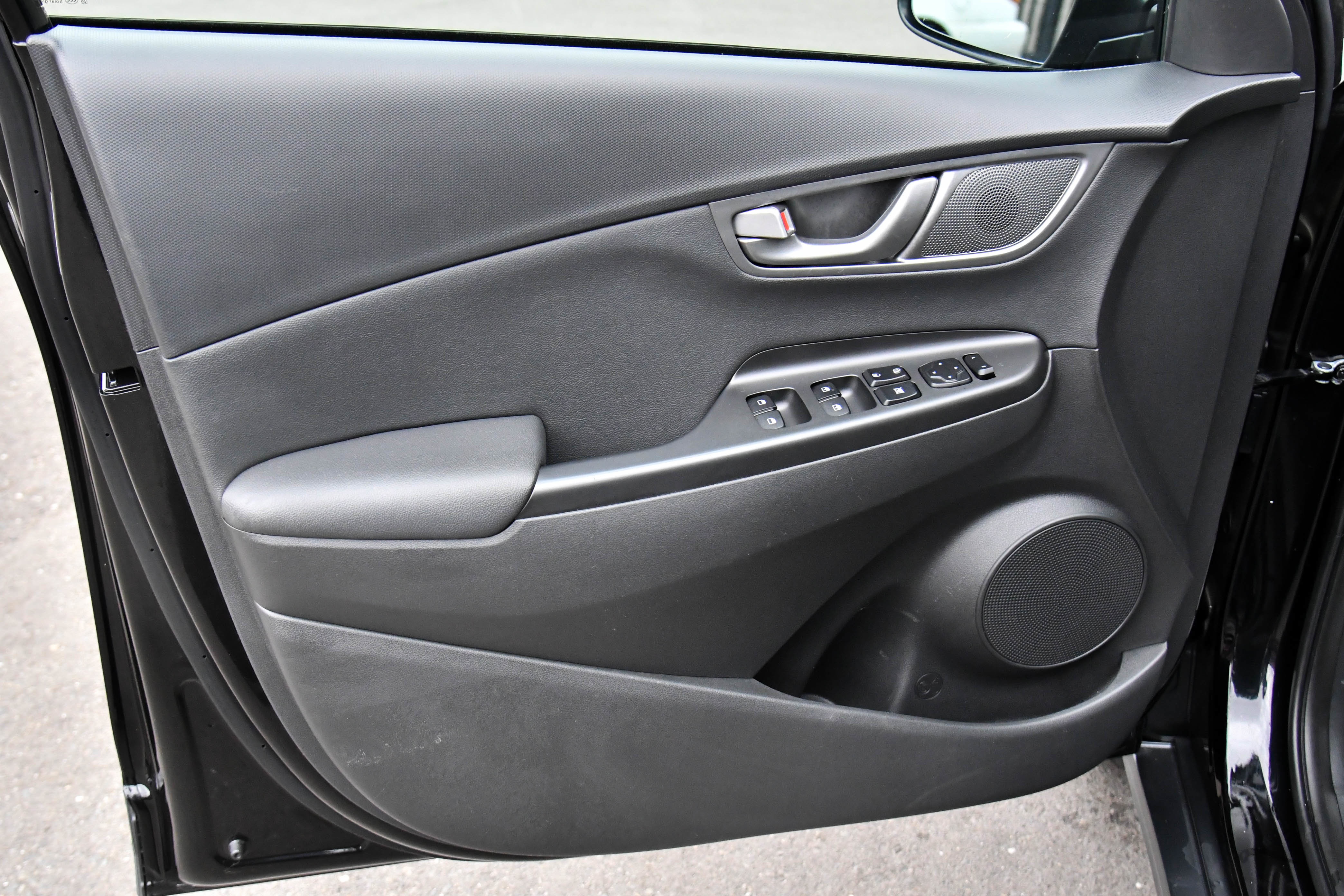 Used 2021 Hyundai Kona Limited FWD image 14