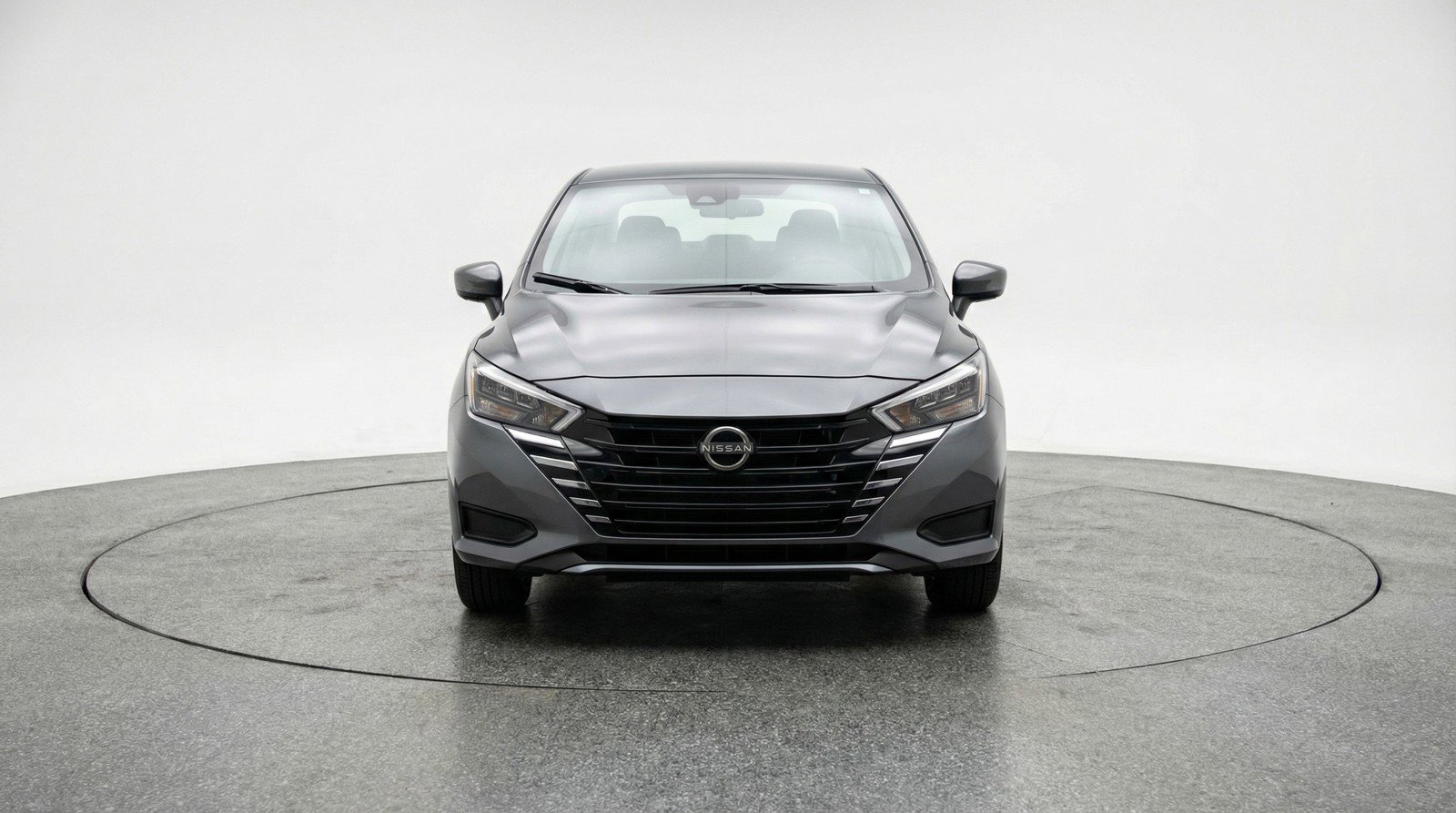 Used 2025 Nissan Versa SV image 2