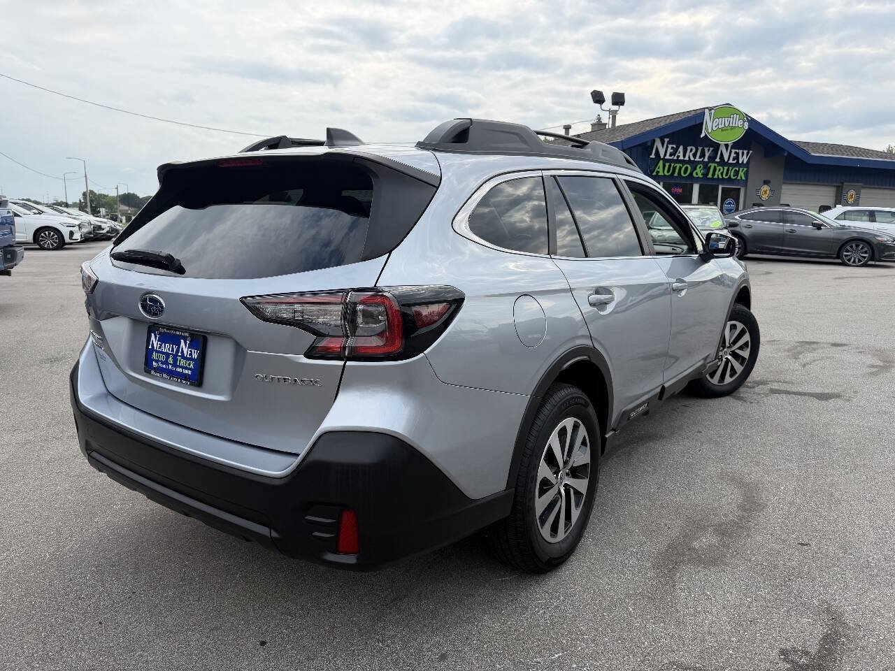 Used 2022 Subaru Outback Premium AWD/4WD image 7