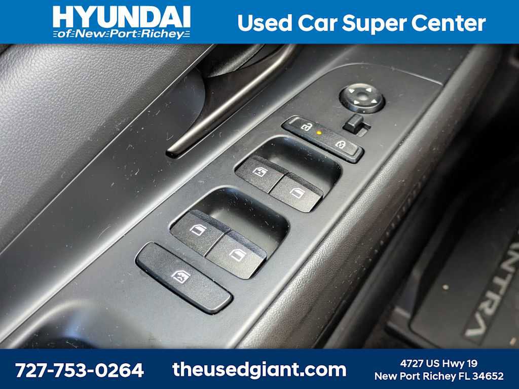Used 2026 Hyundai Elantra Sport FWD image 22