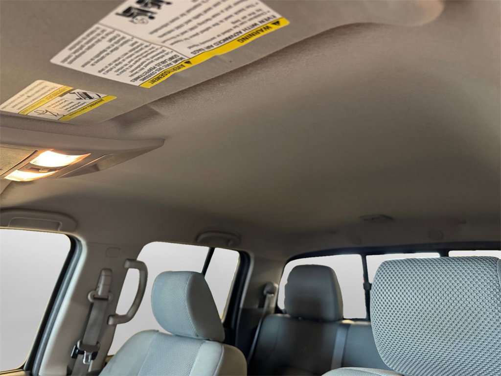 Used 2015 Nissan Frontier SV image 23