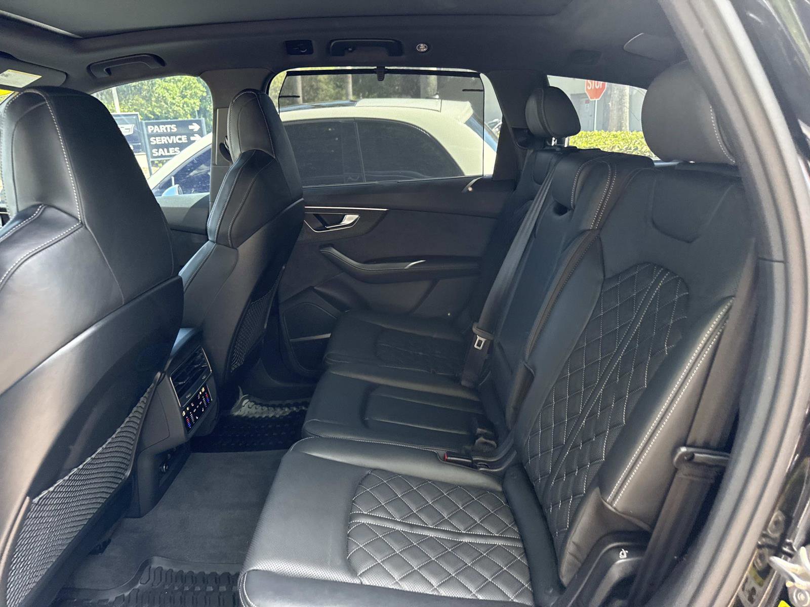 Used 2023 Audi SQ7 Prestige w/ Prestige Package AWD/4WD image 15