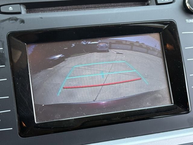 Used 2019 Toyota Highlander LE FWD image 17