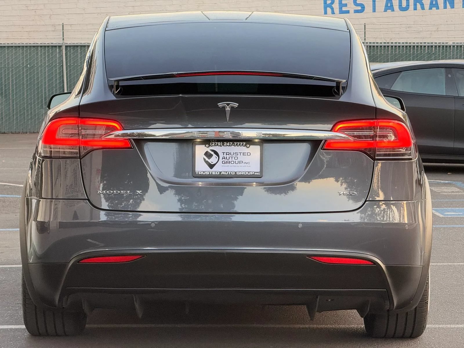 Used 2018 Tesla Model X 75D AWD/4WD image 10