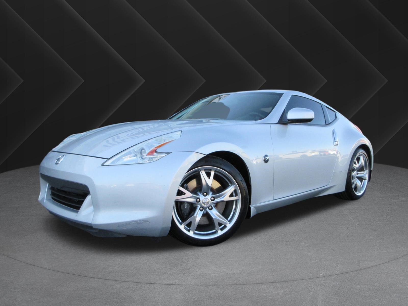 Used 2009 Nissan 370Z Touring w/ Sport Pkg image 1