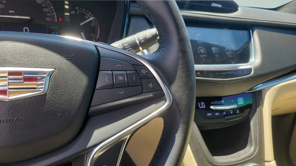Used 2018 Cadillac XT5 FWD image 21