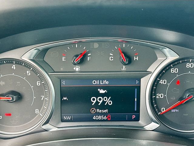 Used 2024 GMC Terrain SLT image 12