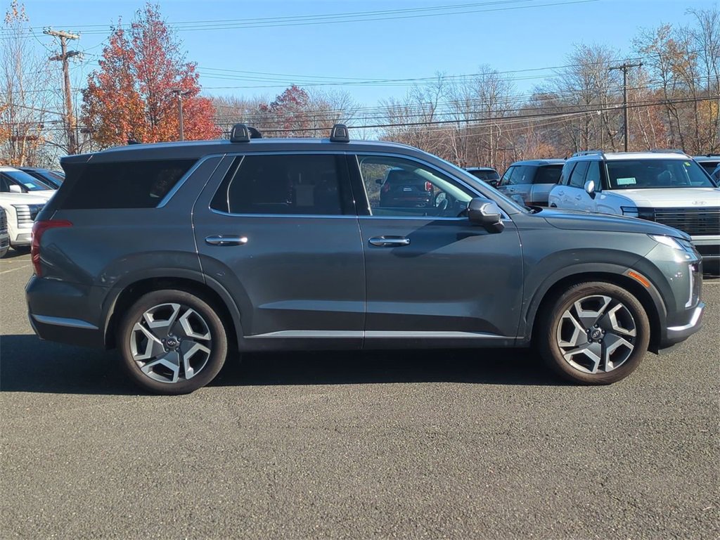 Used 2023 Hyundai Palisade SEL w/ Premium Package image 2