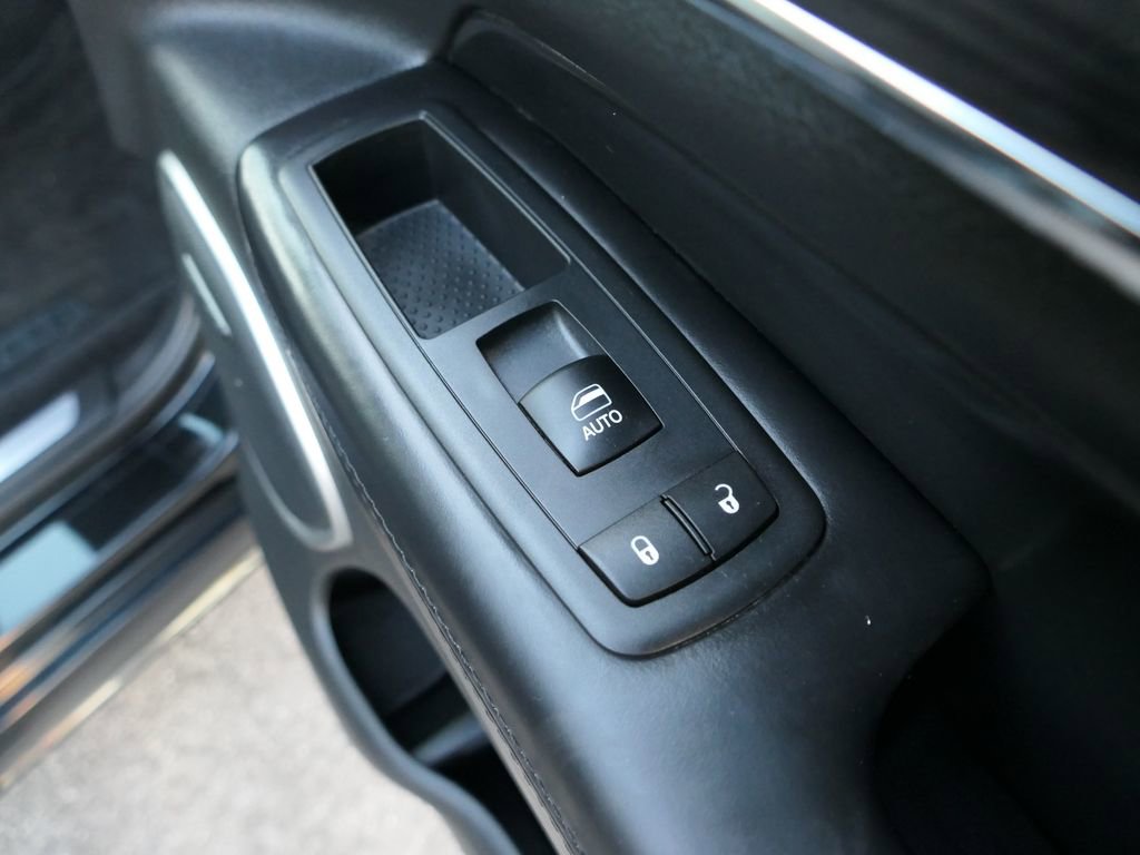 Used 2015 Jeep Grand Cherokee High Altitude image 24