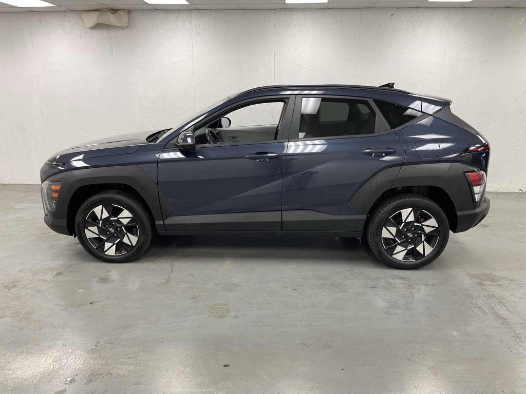 Used 2024 Hyundai Kona SEL image 2