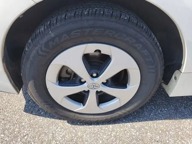 Used 2013 Toyota Prius One image 9