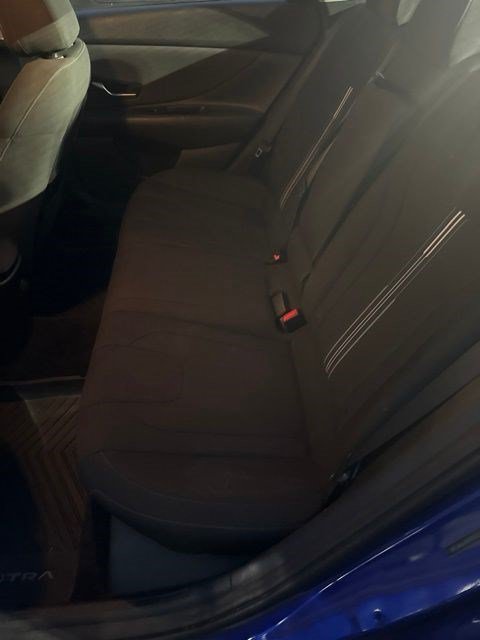 Used 2022 Hyundai Elantra SEL w/ Convenience + Premium Package FWD image 14