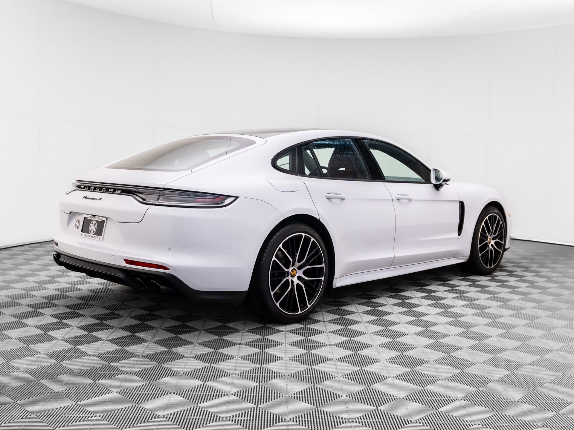 Certified 2023 Porsche Panamera 4 Platinum Edition AWD/4WD image 8